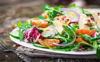 Best Grilled Chicken Fast Food Salads Under 500 Calories